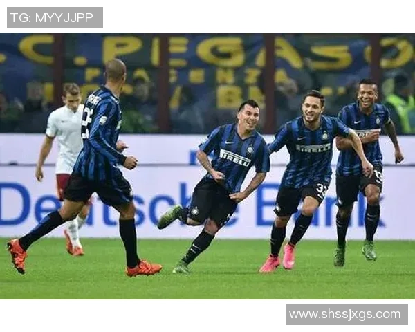 中超精彩对决曼联与国米战成平局乌龙球成比赛转折点分析