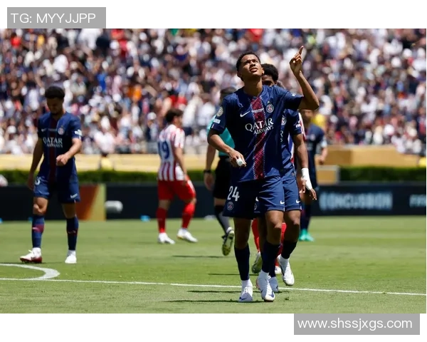 德甲精彩对决AC米兰逆转巴黎圣日耳曼帽子戏法引爆全场激情